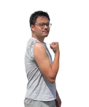 Nicolai, KBH Borydning medarbejder, viser styrke og engagement i sit arbejde